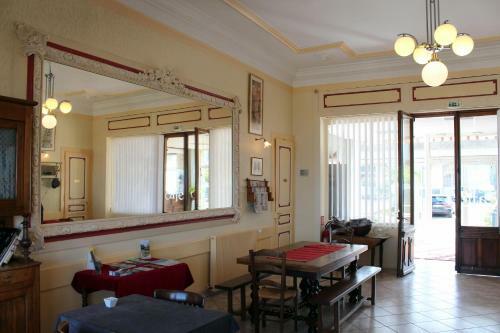 Hotel H�tel Evian Express - Terminus