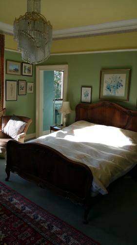 Bed & Breakfast Castle Vale House