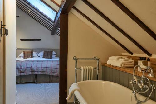 Agroturismo Tudor Farmhouse Hotel