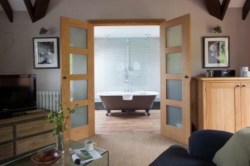 Agroturismo Tudor Farmhouse Hotel