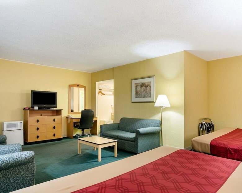 Hotel Econo Lodge Topeka