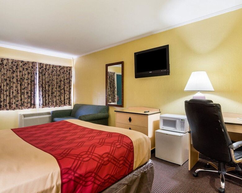 Hotel Econo Lodge Topeka