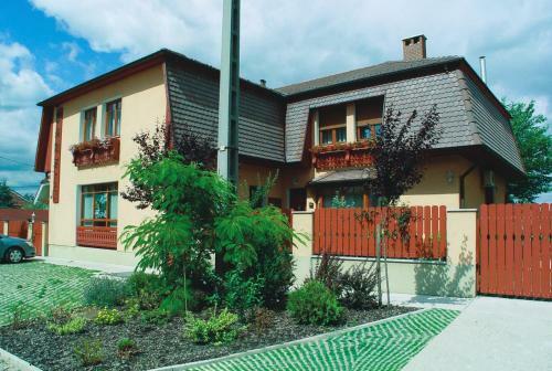 Bed & Breakfast Edelweiss Panzi�