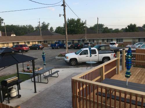 Sunparlor Motel