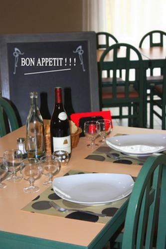 Hotel H�tel Centre Vall�e Bleue