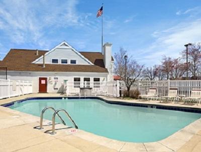 Hotel Hawthorn Suites - Fort Wayne