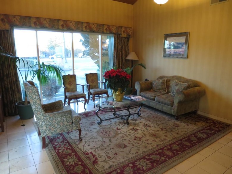 Hotel Country Inn Ontario