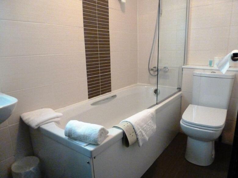The Popinjay Hotel & Spa