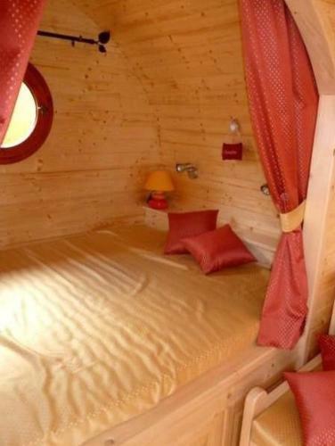 Agroturismo Le Chalet Du Chemin Et Sa Roulotte