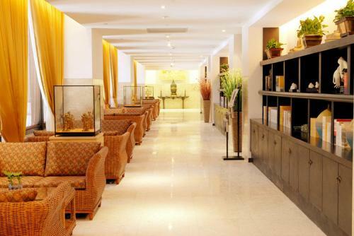 Famen Temple Hotel
