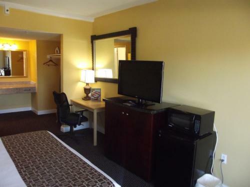 Motel Ambassadors Inn And Suites - Virginia Beach