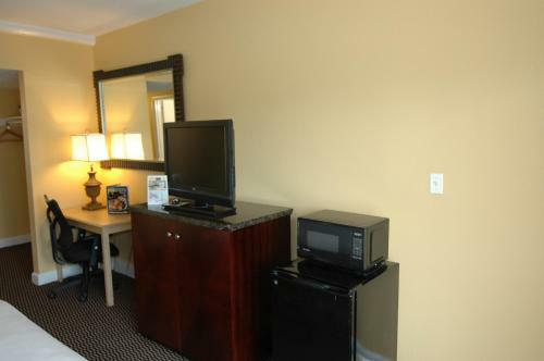 Motel Ambassadors Inn And Suites - Virginia Beach