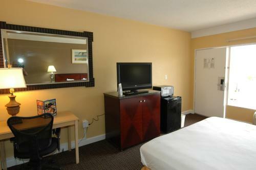Motel Ambassadors Inn And Suites - Virginia Beach