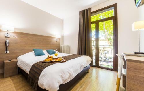 Hotel Logis Le Cours
