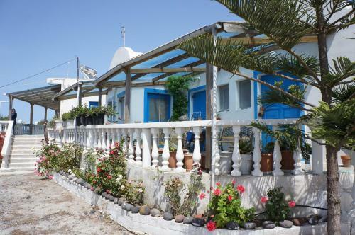 Hostal Zacharo Rooms