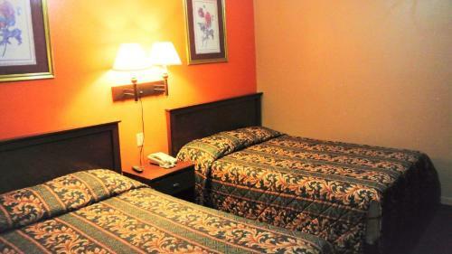 Holiday Capri Motel