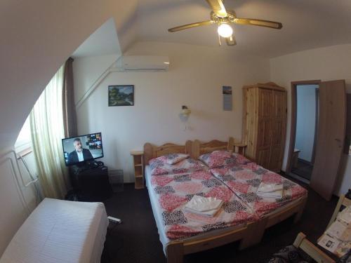 Hostal Olympos Panzi�