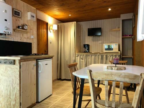 Camping Des Acacias