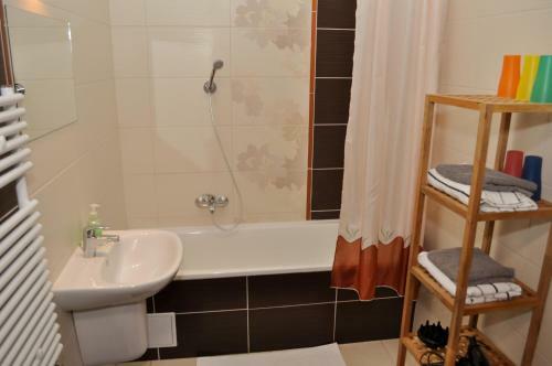 Tisza Palota Apartmanok