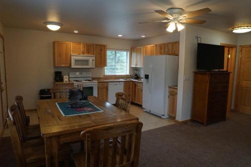 Salmon Catcher Lodge