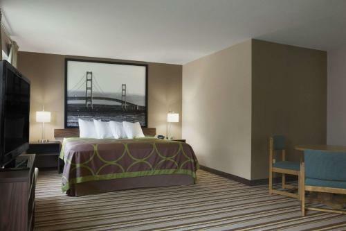 Hotel Super 8 Manistee
