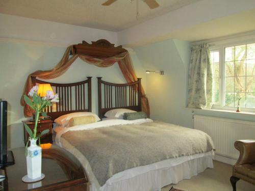 Crossways House Bed And Breakfast