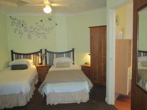 Crossways House Bed And Breakfast