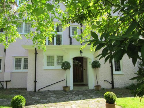 Crossways House Bed And Breakfast