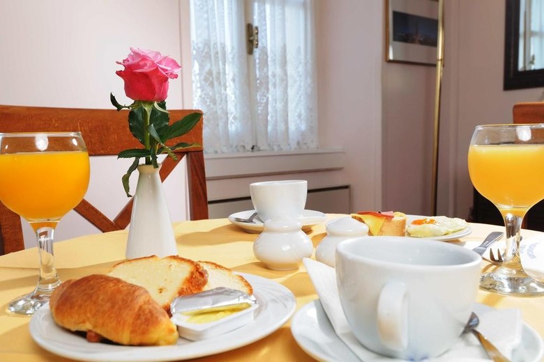 Konstantinoupolis Hotel