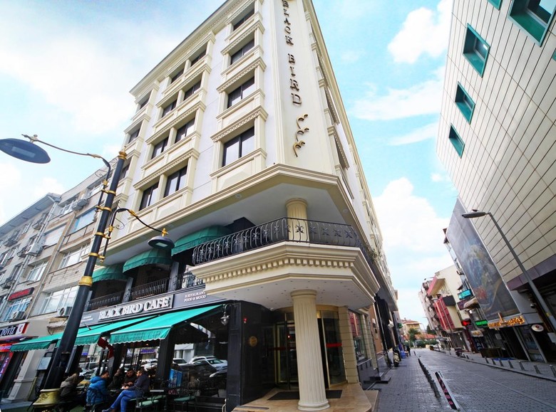 Black Bird Hotel