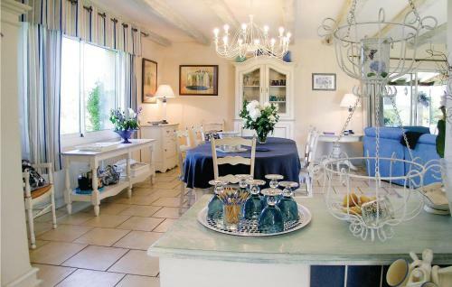 Holiday Home Fleurac I-595