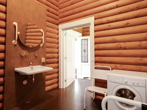 Boutique Holiday Home In Hoge Hexel On Pond