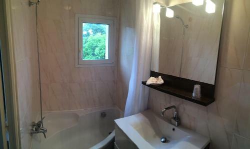 Hotel H�tel Saint Alban