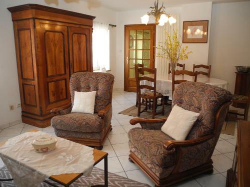 Au Pied Du Chateau