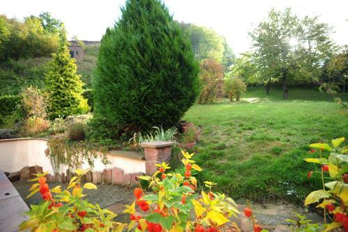 Au Pied Du Chateau