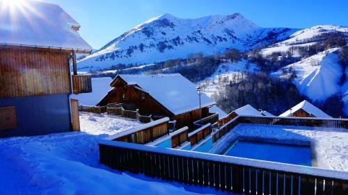 Aparthotel Les Chalets Des Ecourts