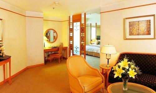 New World Shunde Hotel