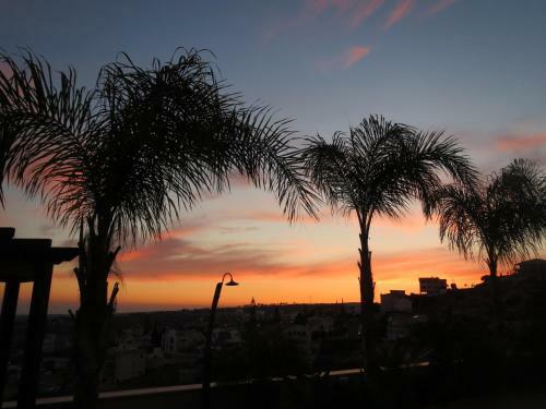 Sunset View Holiday Home