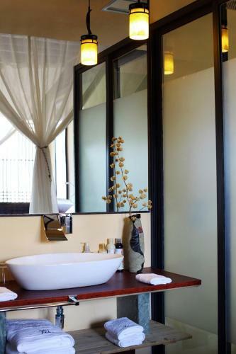 Bed & Breakfast Breezehill Residence