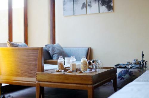 Bed & Breakfast Breezehill Residence
