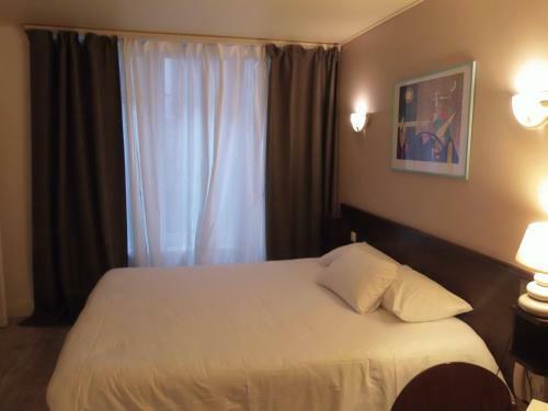 Azur Hotel