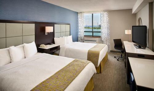 Waterfront Hotel