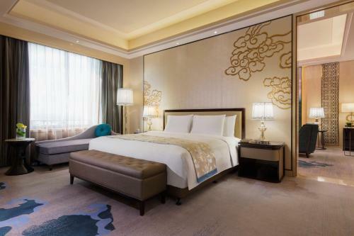 Wanda Realm Chifeng Hotel