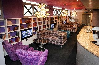 St James Hotel