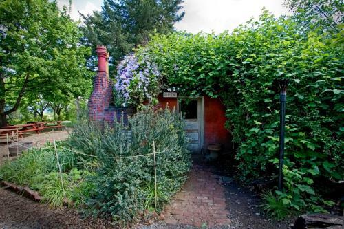 Hotel Mcmenamins Edgefield