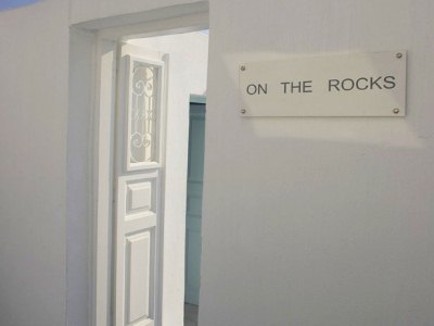Hotel On The Rocks