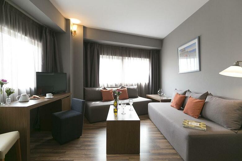 Hotel Plaza Art