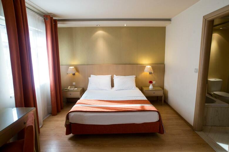 Hotel Davitel Tobacco