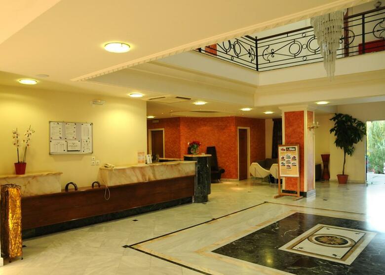 Hotel Chrispy World Annexe
