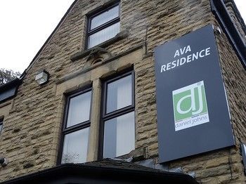 Hostal Ava Residence